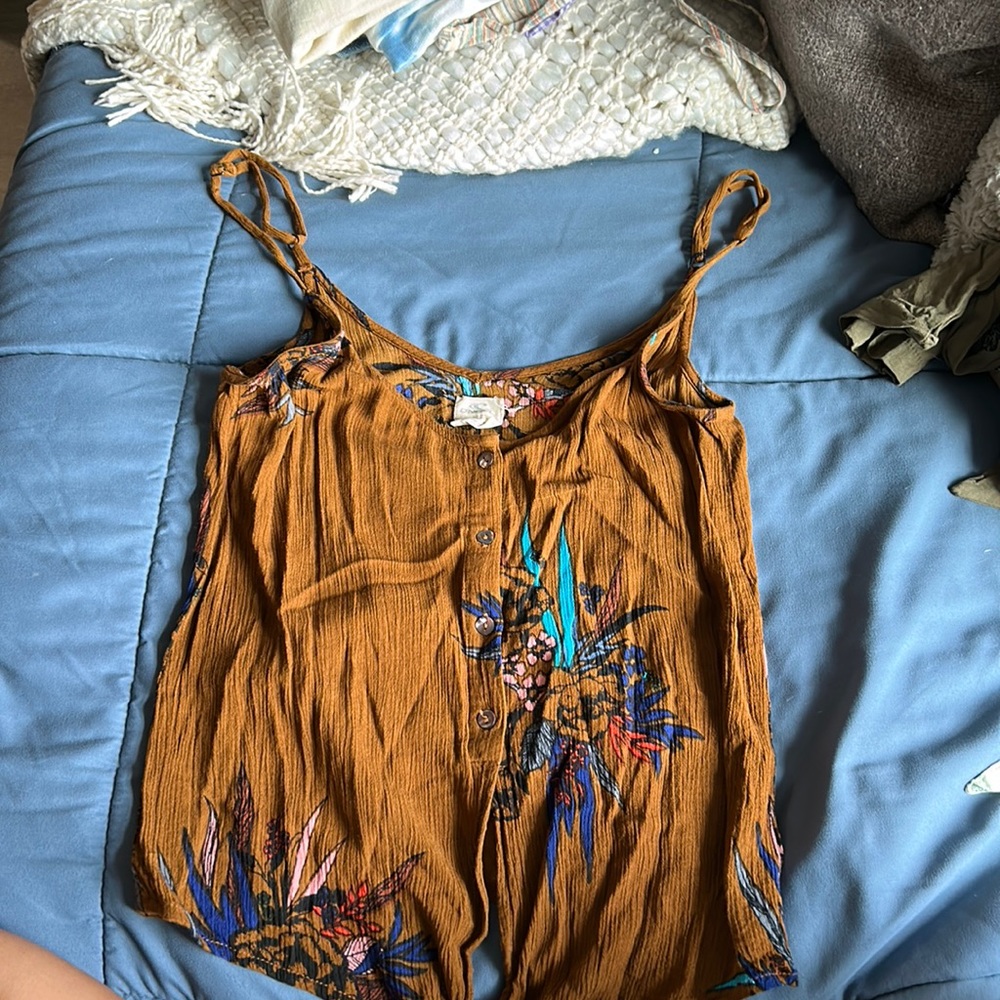 Button up tank